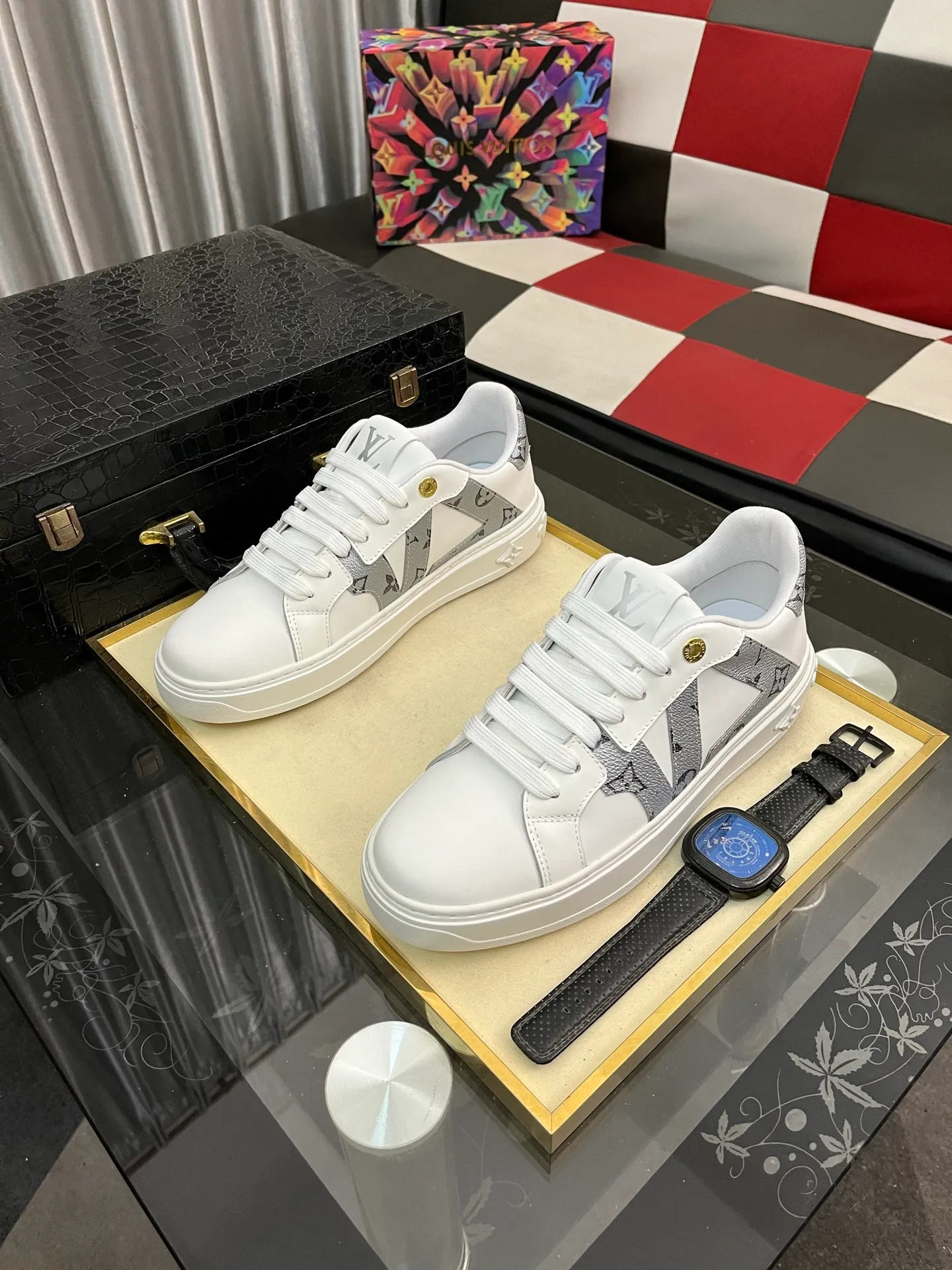 Men's shoes 💰520⌚️⌚️LV Louis Vuitton. The latest fashionable casual shoes are popular in physical stores. New spring and summer comfortable imported custom original cowhide, unique jacquard fabric element design. With sheepskin lining, Lv original bottom, [sun][sun] high-end packaging and high quality💪Details determine the quality, you can enter and leave the counter at will, welcome to compare🇮🇹Number of sizes 38-445️⃣Color options available